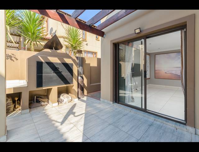 3 BEDROOM CLUSTER TO LET IN KYALAMI HILLS